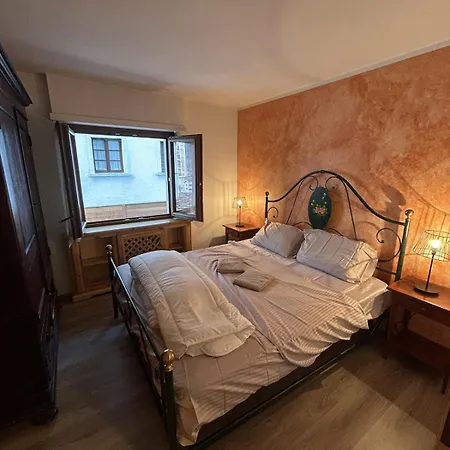 Two Bedroom In The Middle Of Centre Daire *