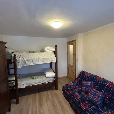 Daire Two Bedroom In The Middle Of Centre Oulx